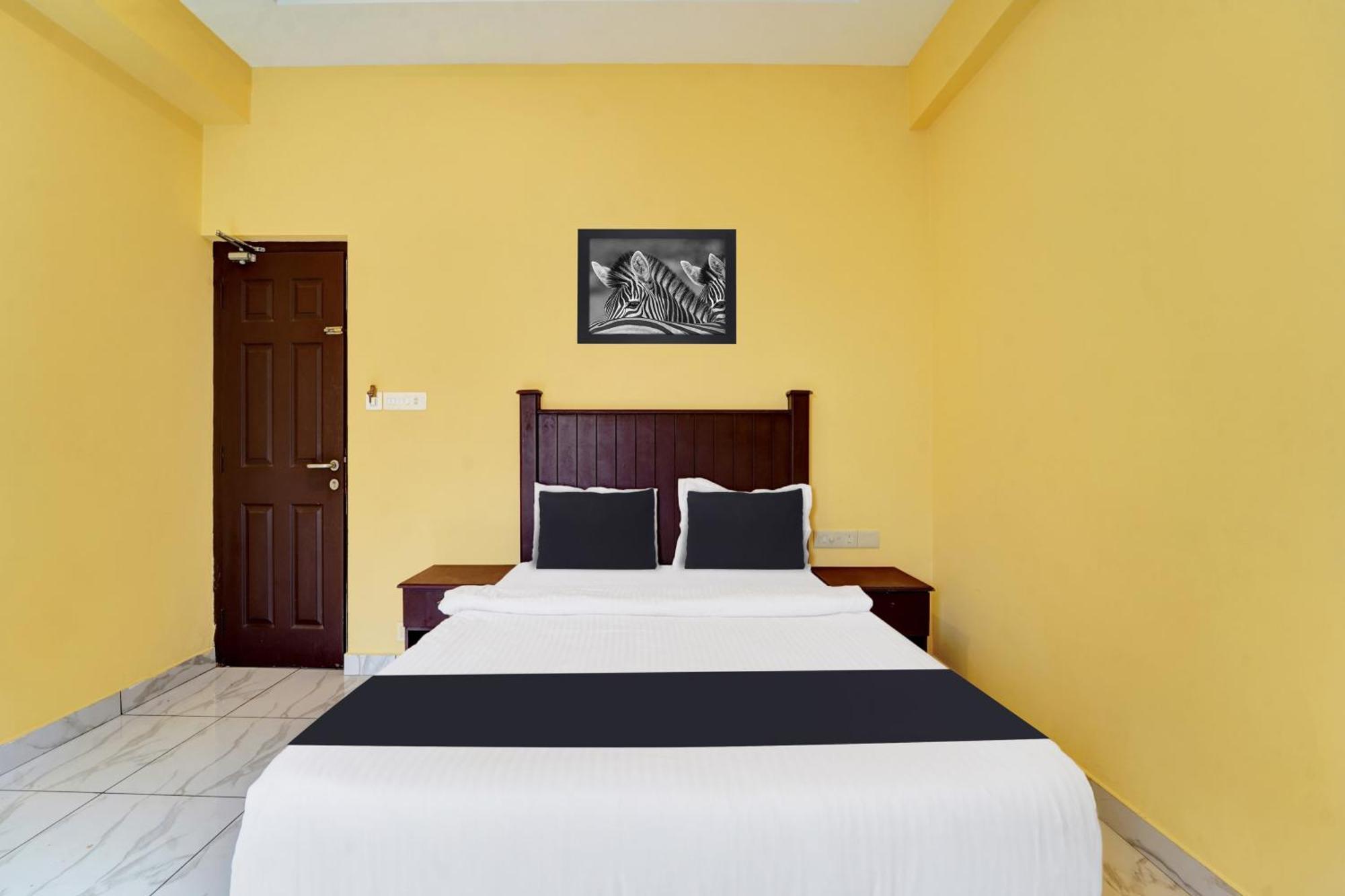 Super Collection O Calvathy Road Near Fort Kochi Exterior foto
